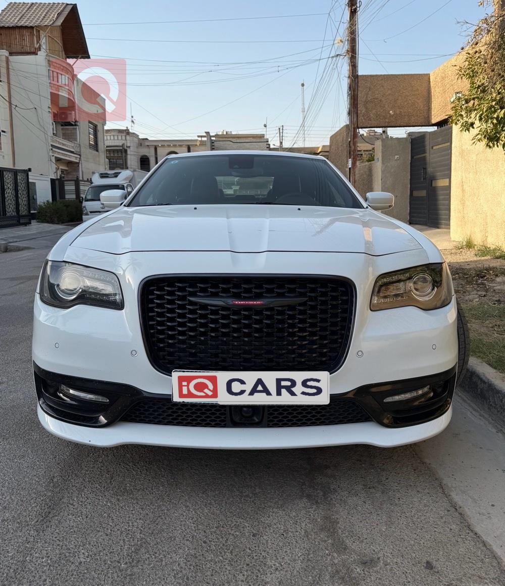 كرايسلر 300